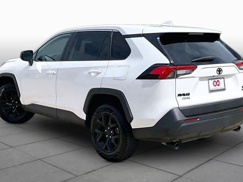 Used 2022 Toyota RAV4 LE AWD/4WD image 12