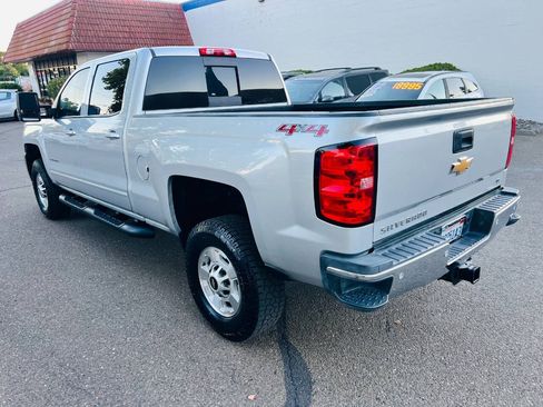 Used 2015 Chevrolet Silverado 2500 LT w/ LT Fleet Convenience Package AWD/4WD image 4