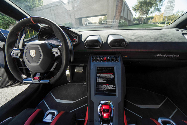 Used 2021 Lamborghini Huracan STO RWD image 49