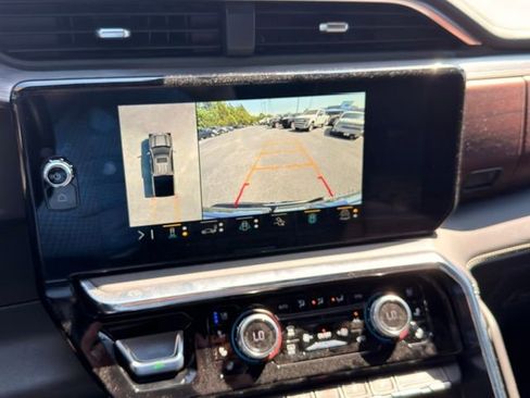 Used 2023 GMC Sierra 1500 Denali Ultimate AWD/4WD image 4