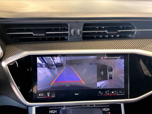 Used 2024 Audi RS 7 Performance w/ Black Optic Package image 28