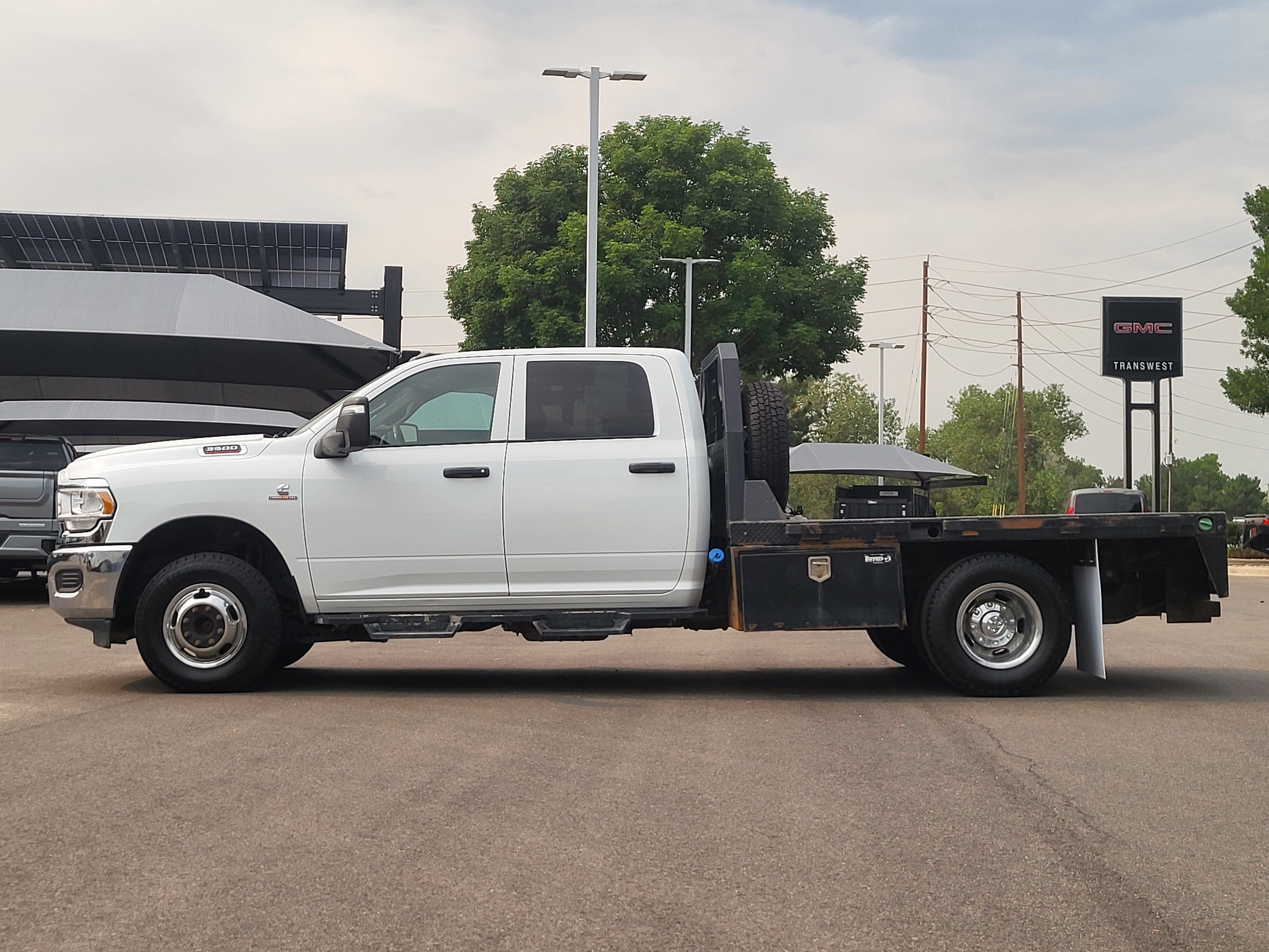 Used 2024 RAM 3500 Tradesman w/ Chrome Appearance Group AWD/4WD image 4