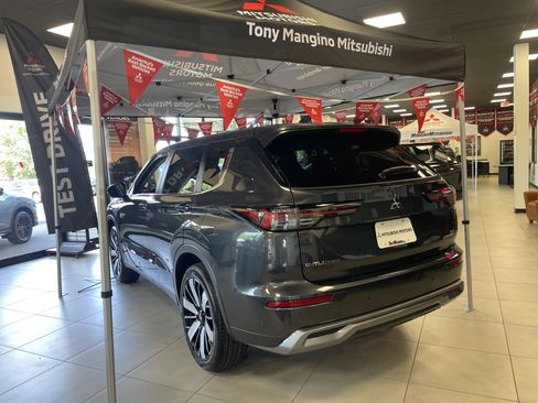 New 2026 Mitsubishi Outlander SE AWD/4WD image 4
