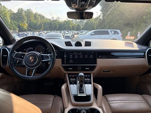 Used 2019 Porsche Cayenne AWD/4WD image 8