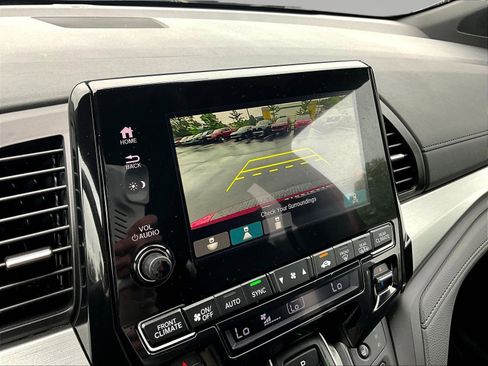 Used 2024 Honda Odyssey Sport image 13