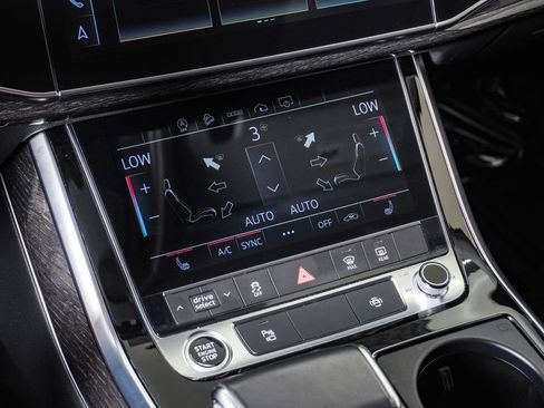 Used 2022 Audi Q7 3.0T Premium Plus w/ Premium Plus Package AWD/4WD image 24