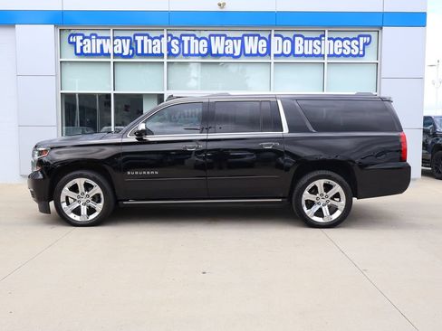 Used 2018 Chevrolet Suburban Premier AWD/4WD image 7