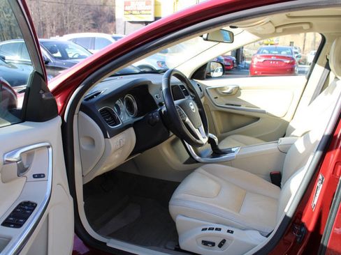 Used 2013 Volvo S60 T5 image 23