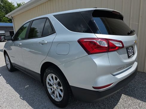 Used 2020 Chevrolet Equinox LS w/ LS Convenience Package AWD/4WD image 9