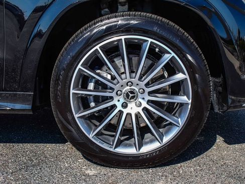 Used 2025 Mercedes-Benz GLE 450e 4MATIC w/ AMG Line Interior image 7