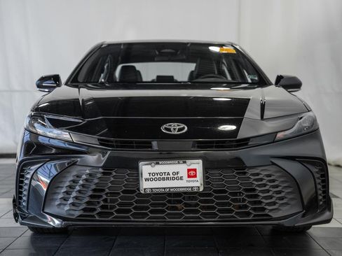 Used 2025 Toyota Camry SE image 2