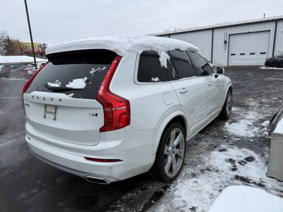 Used 2018 Volvo XC90 T6 Momentum w/ Convenience Package