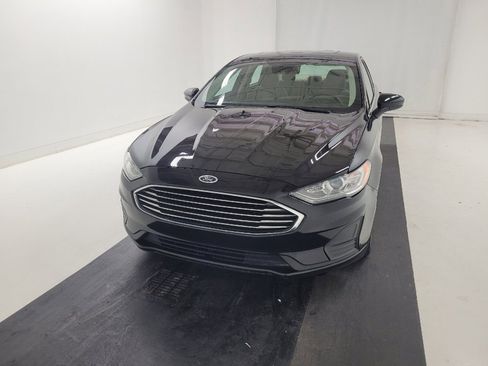 Used 2019 Ford Fusion SE FWD image 15