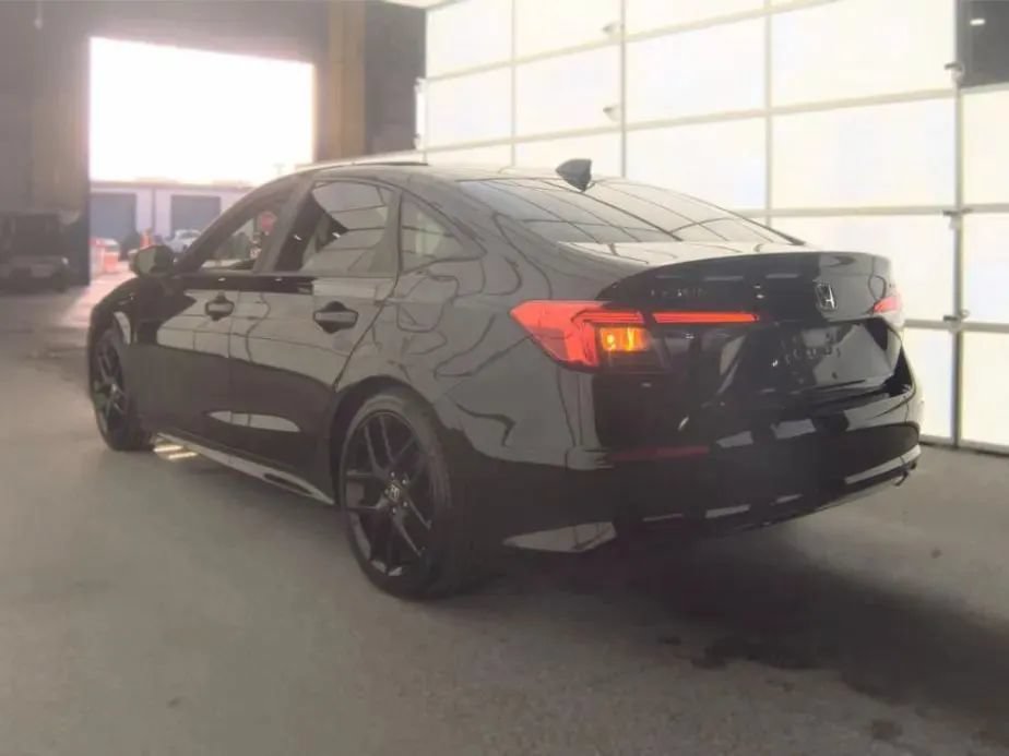 Used 2022 Honda Civic Sport image 6