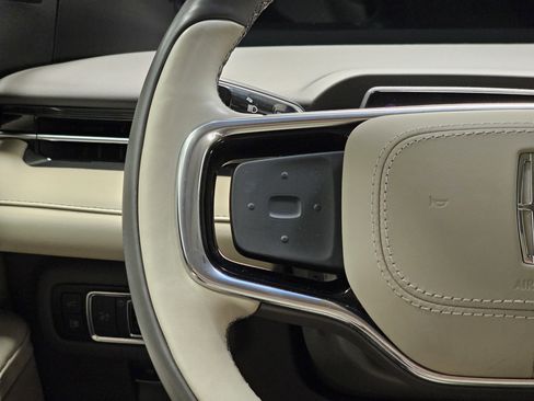 Used 2024 Lincoln Nautilus Premier w/ Equipment Group 102A image 23