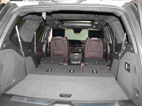 Used 2022 Cadillac Escalade Premium Luxury Platinum image 37