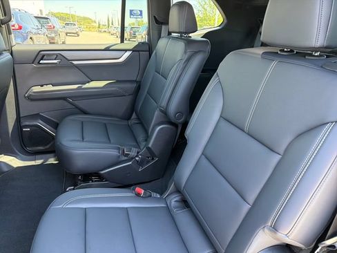 New 2027 GMC Acadia Elevation w/ Elevation Premium Package FWD image 19