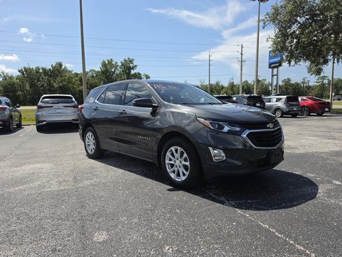 Used 2019 Chevrolet Equinox LT FWD image 1