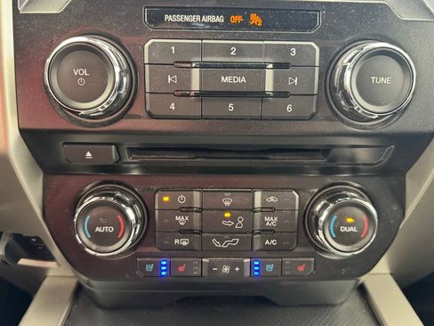 Used 2015 Ford F150 Lariat image 23