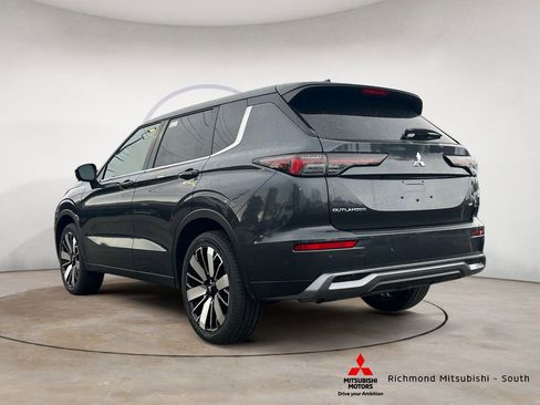 New 2026 Mitsubishi Outlander SE image 5