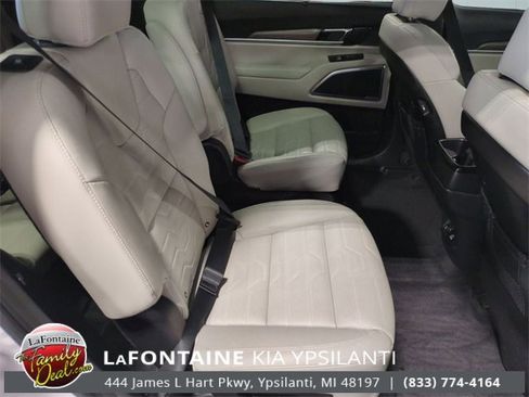 Used 2021 Kia Telluride SX w/ SX Prestige Package image 27