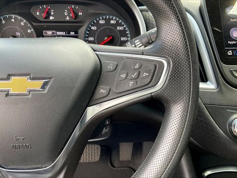 Used 2023 Chevrolet Malibu LT FWD image 19
