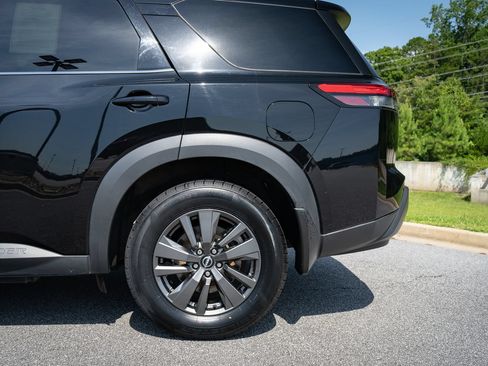 Used 2022 Nissan Pathfinder SV FWD image 6