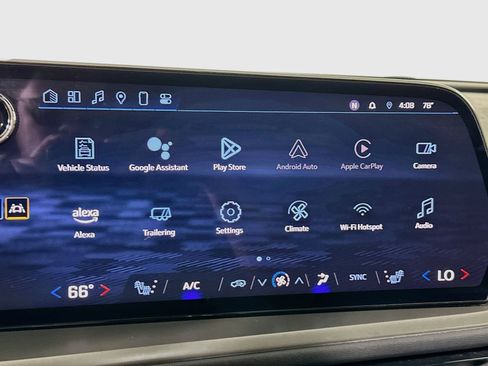 Used 2025 Chevrolet Traverse LT FWD image 21