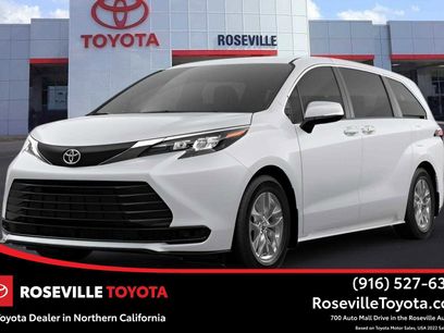 New 2026 Toyota Sienna LE
