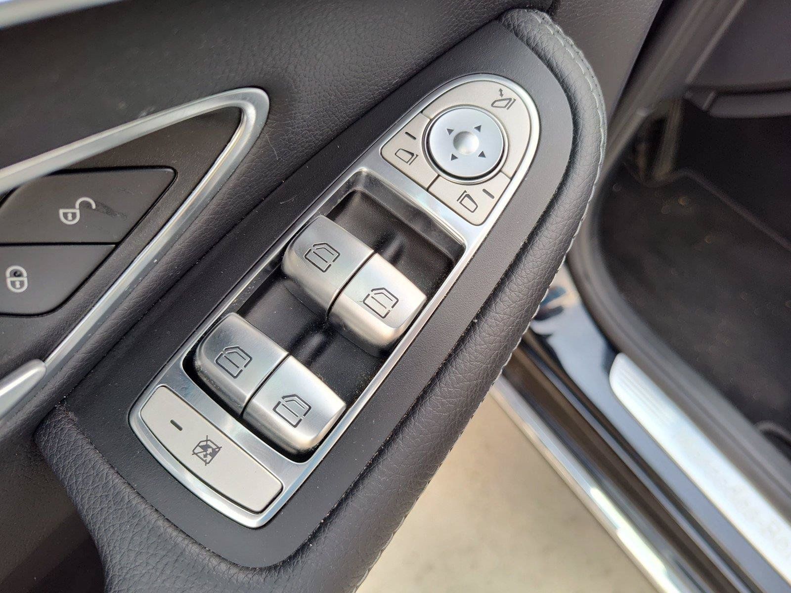 Used 2017 Mercedes-Benz C 350e Sedan image 14