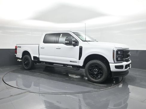New 2026 Ford F250 Lariat w/ Black Appearance Package AWD/4WD image 11