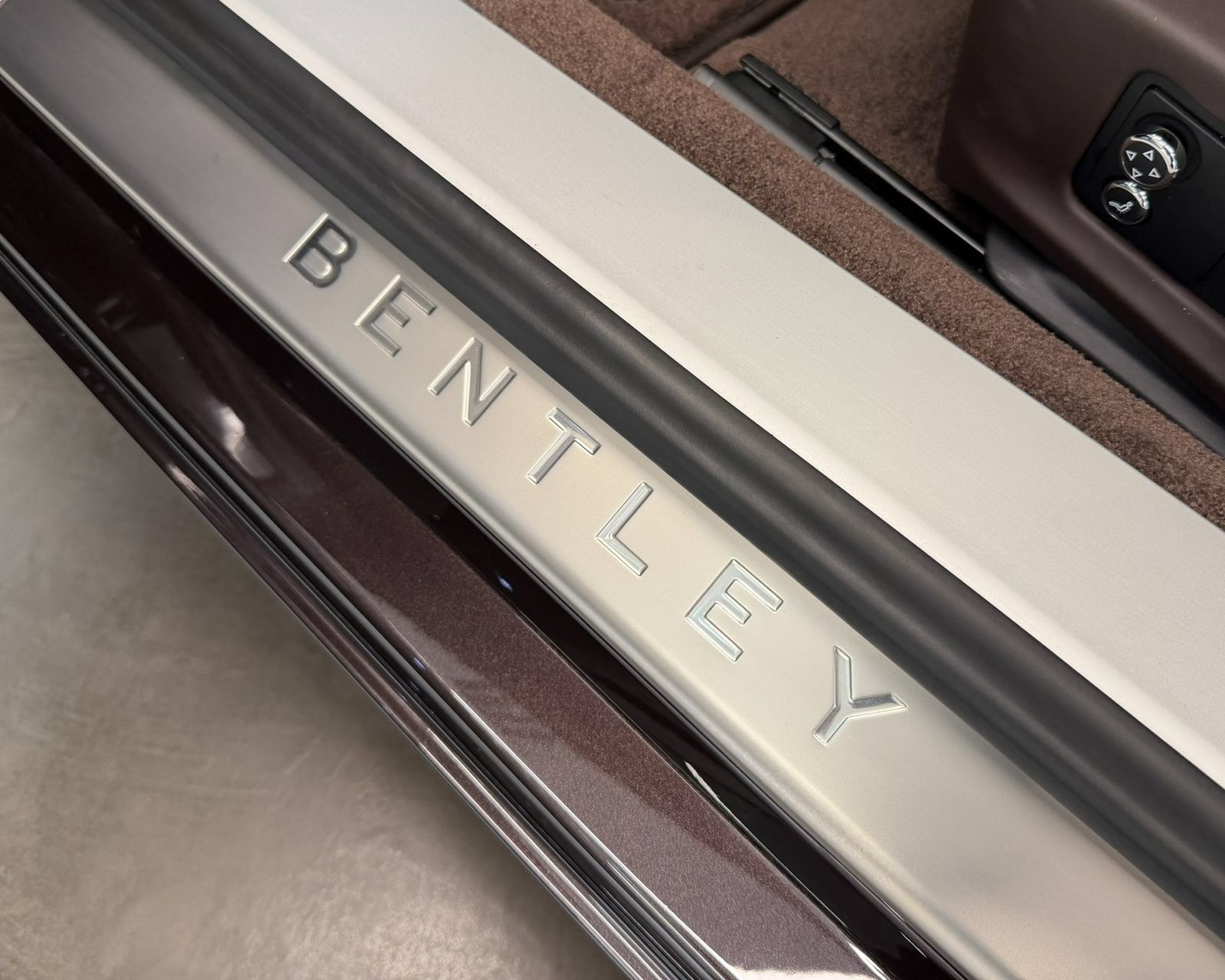 Used 2023 Bentley Continental GT V8 AWD/4WD image 15