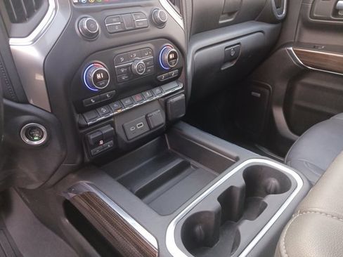 Used 2021 Chevrolet Silverado 1500 LT Trail Boss image 24