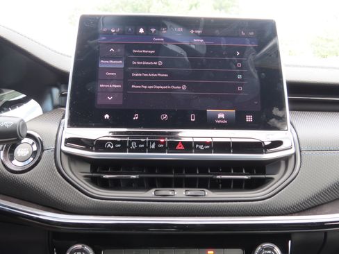 New 2025 Jeep Compass Limited w/ Sun & Sound Group image 26