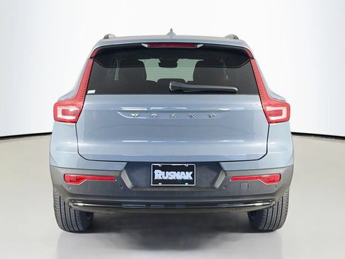 Certified 2023 Volvo XC40 B5 Ultimate AWD/4WD image 6