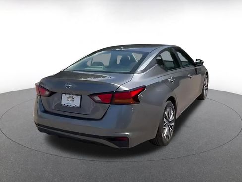 Used 2025 Nissan Altima 2.5 SV FWD image 15