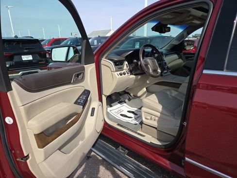 Used 2018 GMC Yukon Denali w/ Denali Ultimate Package image 18