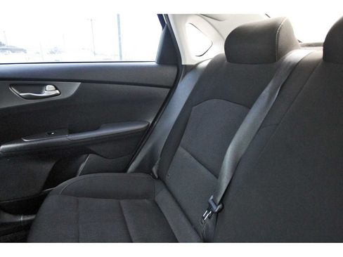 Used 2021 Kia Forte LXS FWD image 9