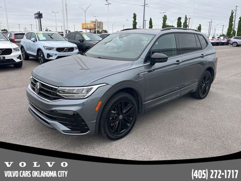 Used 2022 Volkswagen Tiguan SE R-Line AWD/4WD image 1