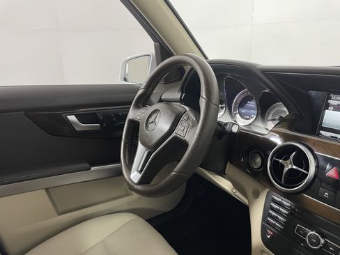 Used 2015 Mercedes-Benz GLK 350 4MATIC image 10