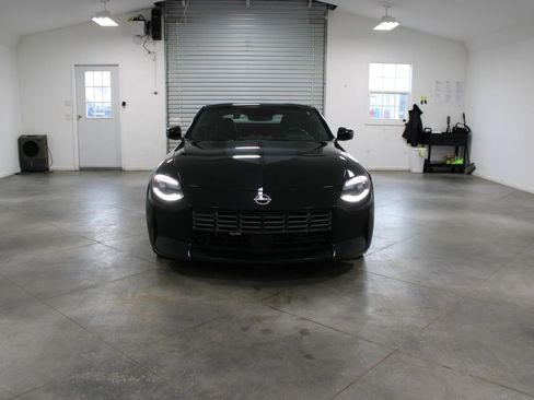 Used 2024 Nissan Z Performance w/ Floor Mat Package image 3