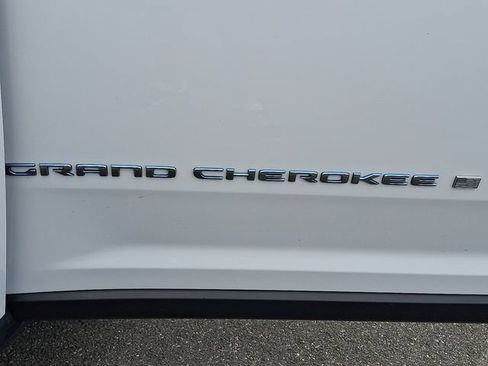 Used 2024 Jeep Grand Cherokee Limited 4xe AWD/4WD image 30