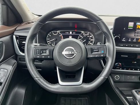 Used 2023 Nissan Rogue SL w/ SL Premium Package AWD/4WD image 12