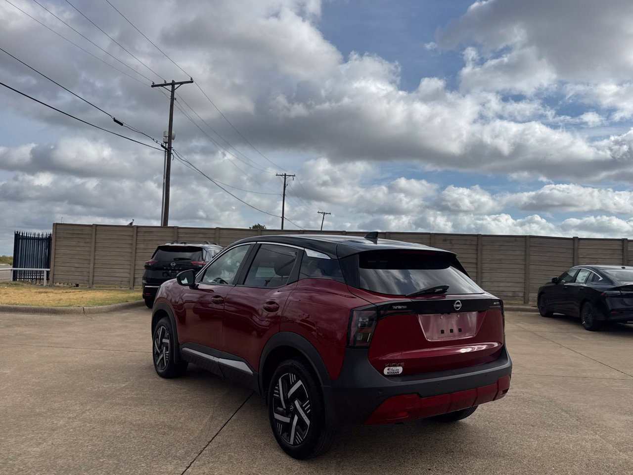 Used 2025 Nissan Kicks SV FWD image 18