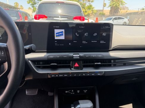 Used 2025 Kia K4 FWD image 17
