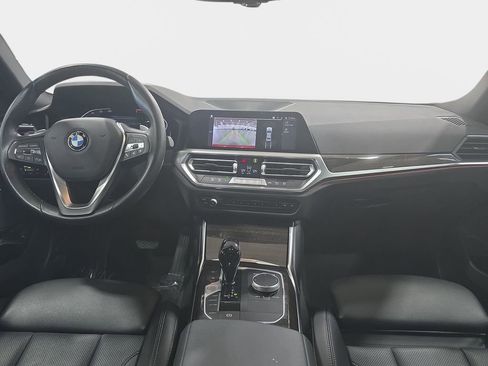 Certified 2022 BMW 330i Sedan w/ Driving Assistance Package image 9