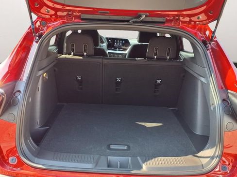 New 2026 Chevrolet Trax RS w/ Sunroof Package FWD image 20