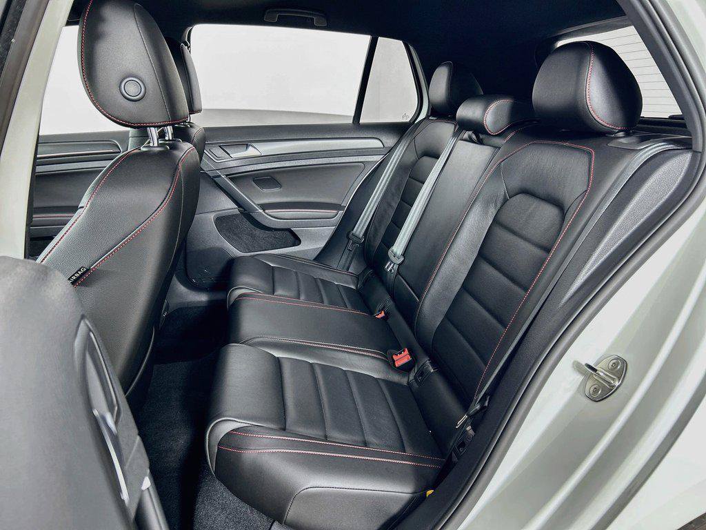 Used 2018 Volkswagen GTI Autobahn FWD image 26