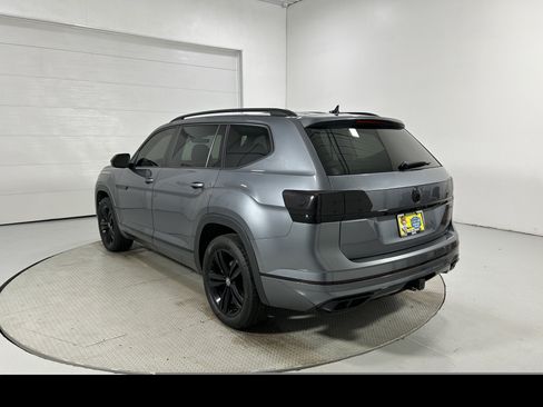 Used 2023 Volkswagen Atlas SEL R-Line AWD/4WD image 23
