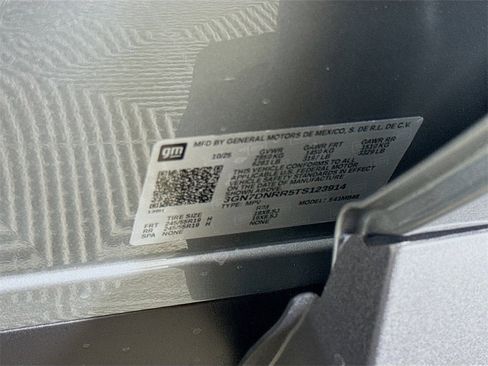 New 2026 Chevrolet Equinox EV LT image 25